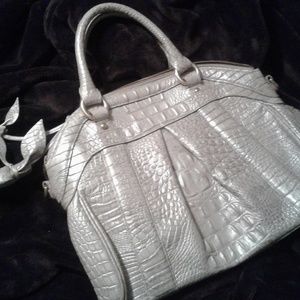 Brahmin Pearl Rosebud Purse